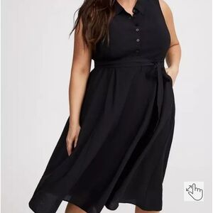 6x Sleeveless Black Button-Front Tie-Waist Dress